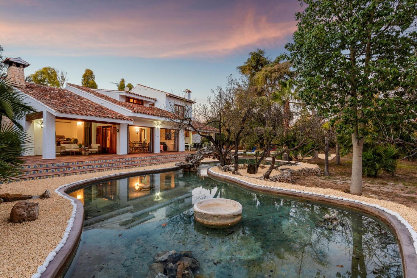 Tropical - Plusholidays Villa